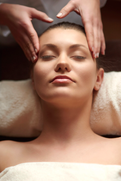 Ansigtsbehandling - Ella Skincare